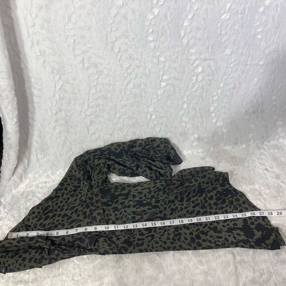 Rock and Republic Women's Button-up Animal Print Polyester Shirt Size M - Picture 4 of 15